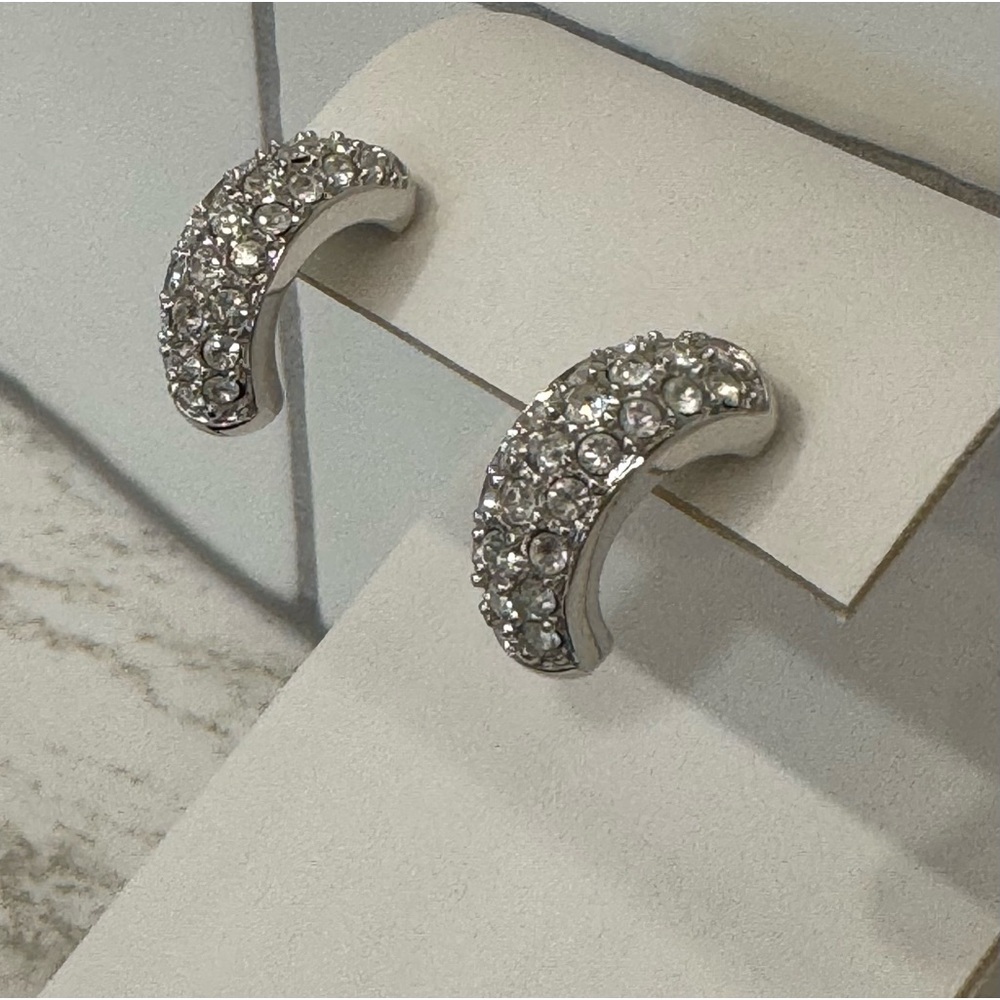 💎 Swarovski Pave Crystal Half Hoop Earrings ✨ Silver Tone Sparkle Elegance